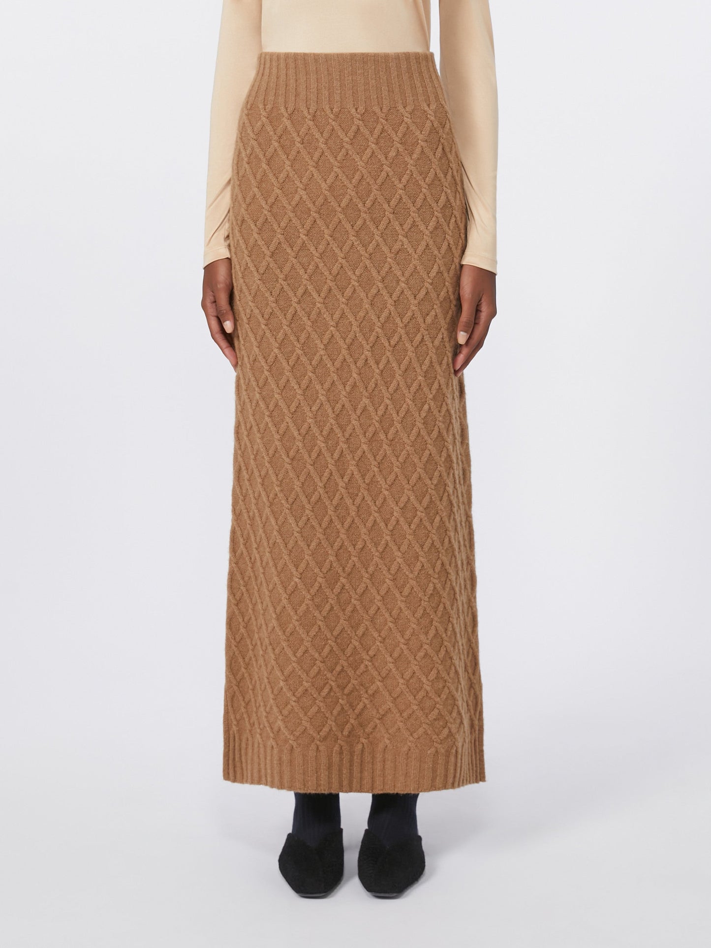 Camel yarn skirt