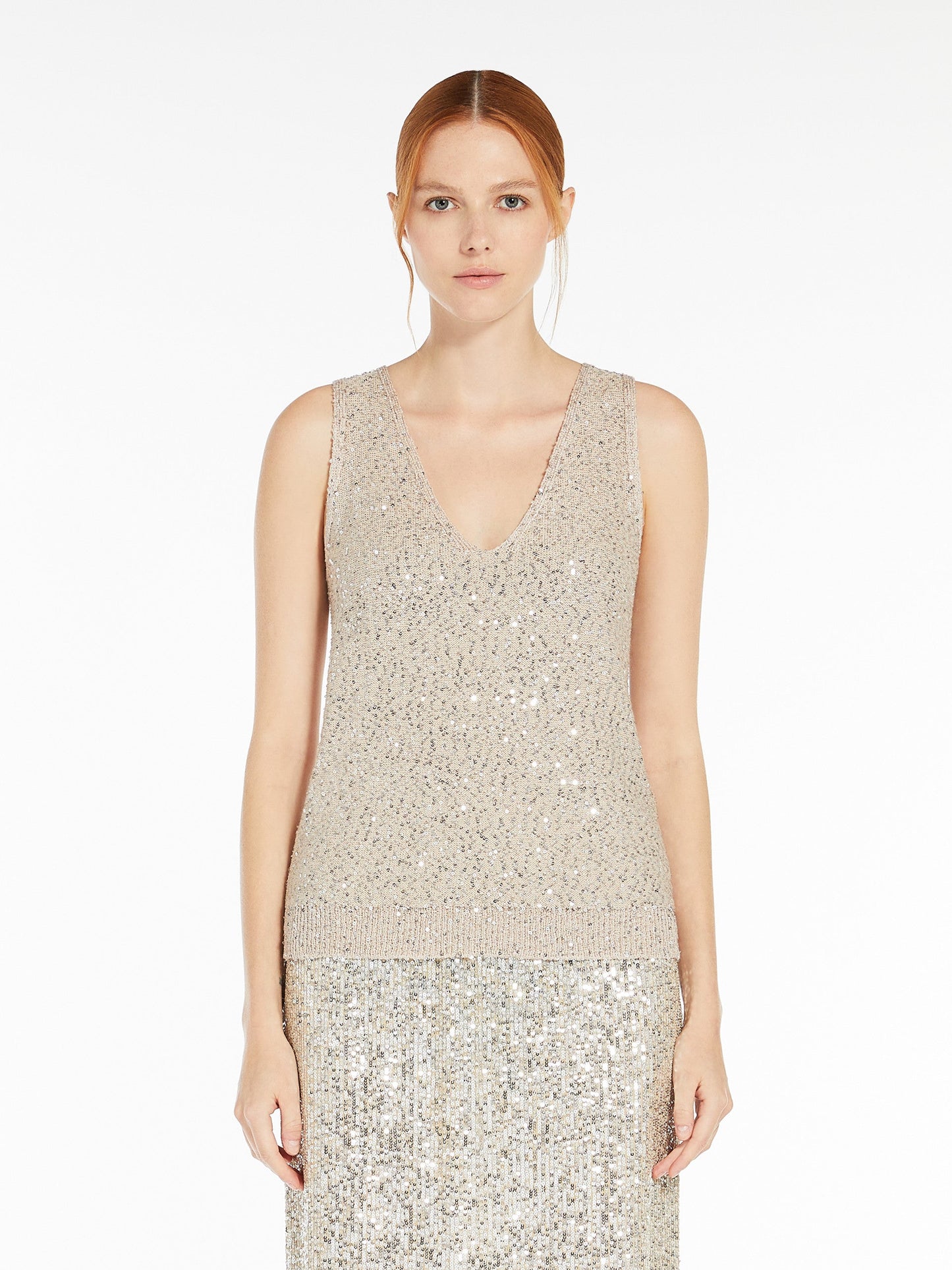 Sequinned yarn top