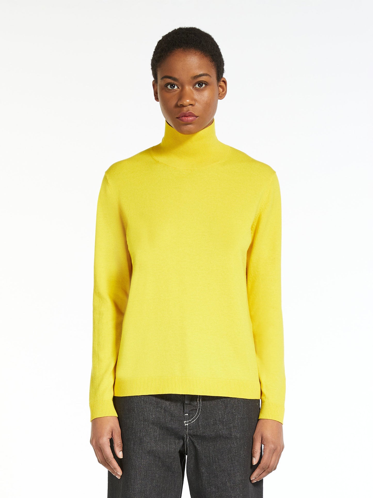 Silk and wool yarn sweater