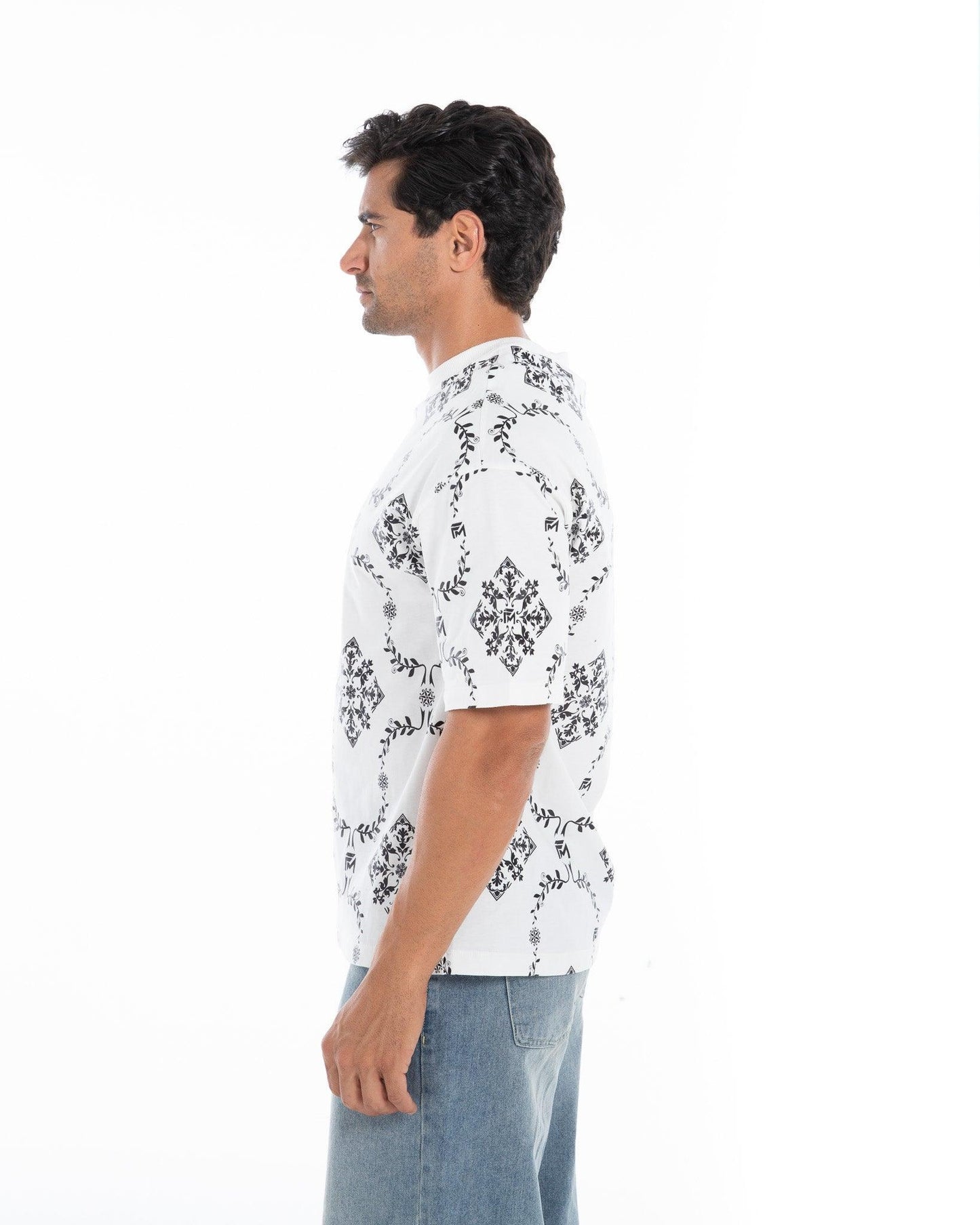 Reflective Edge T-Shirt: Black & White – FM Streetwear