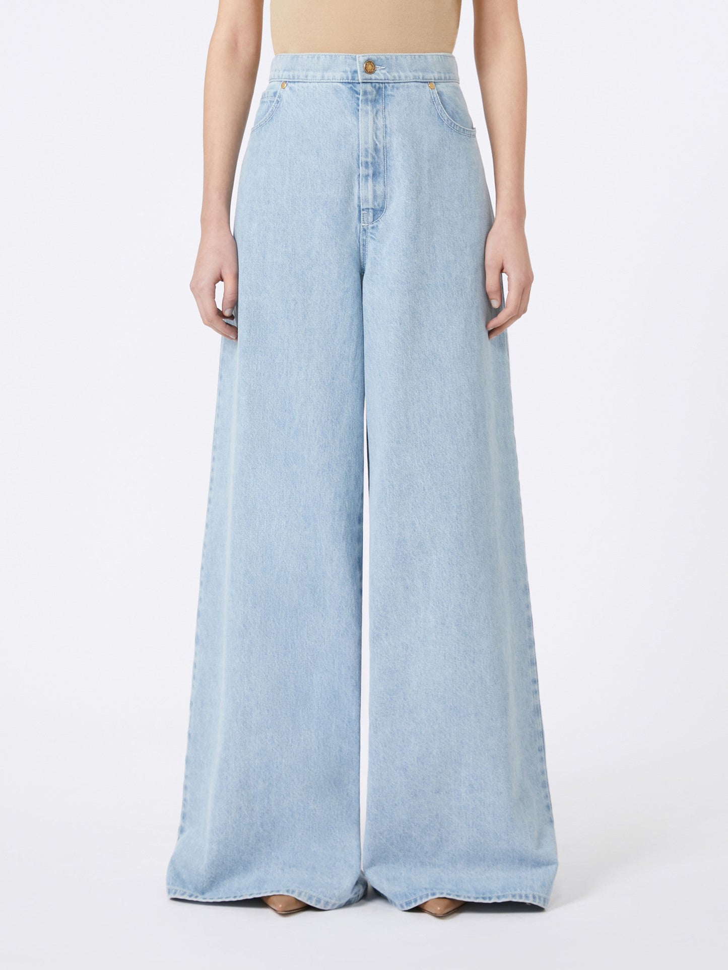 Wide-fit denim jeans