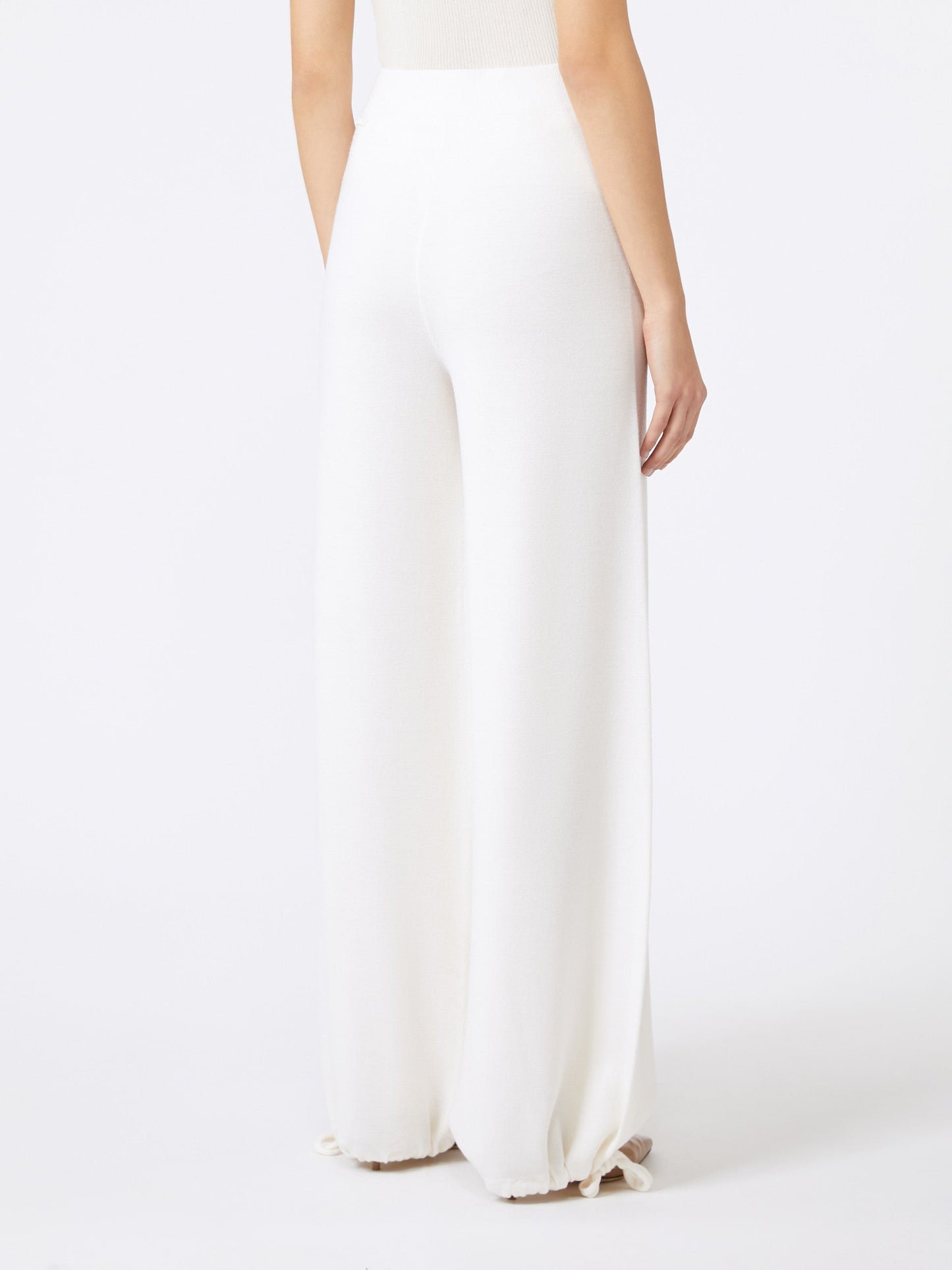 Wool yarn trousers