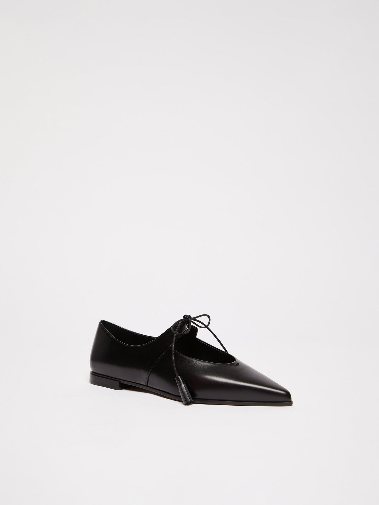 Smooth leather ballet flats