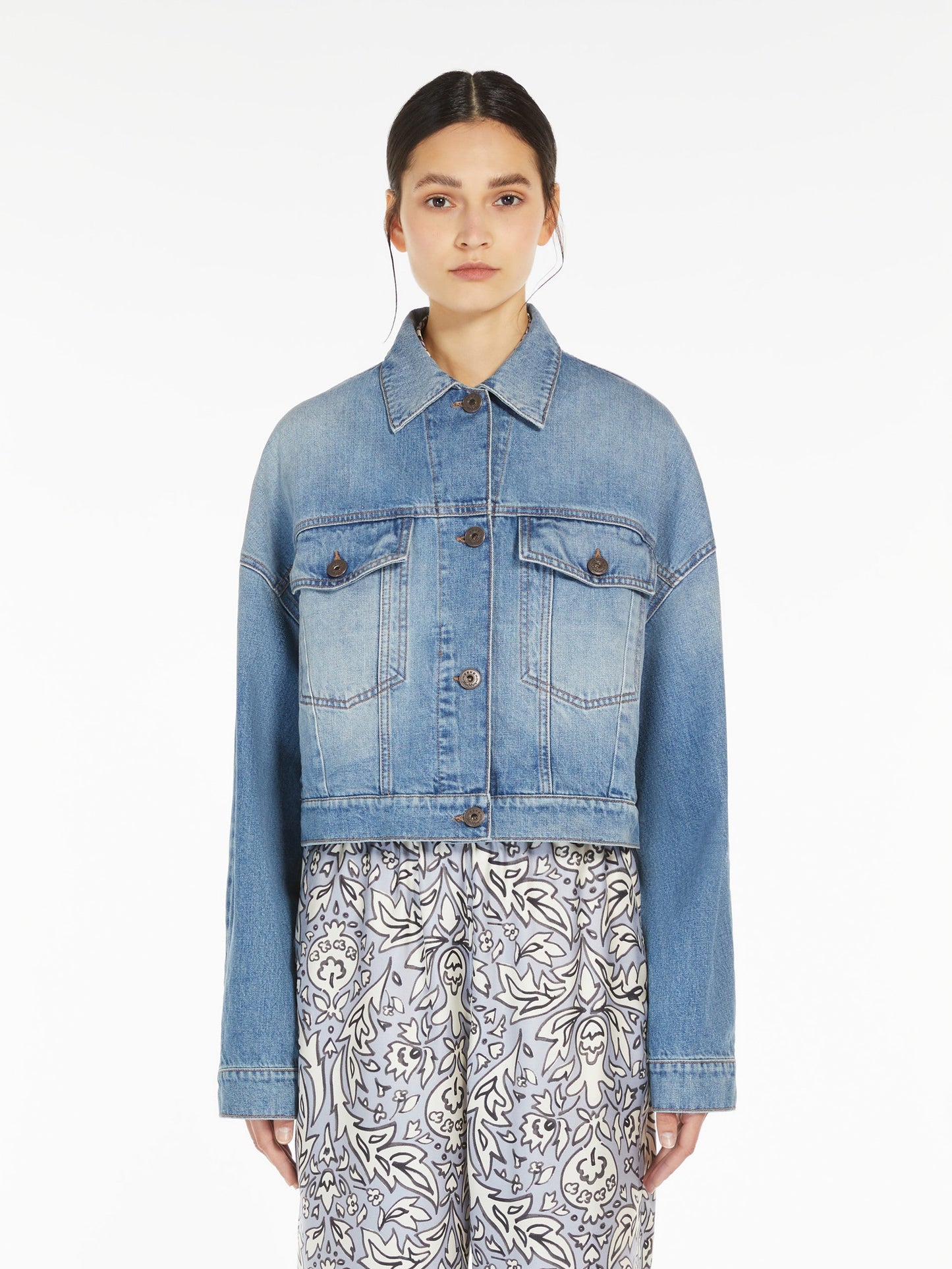Cropped denim jacket