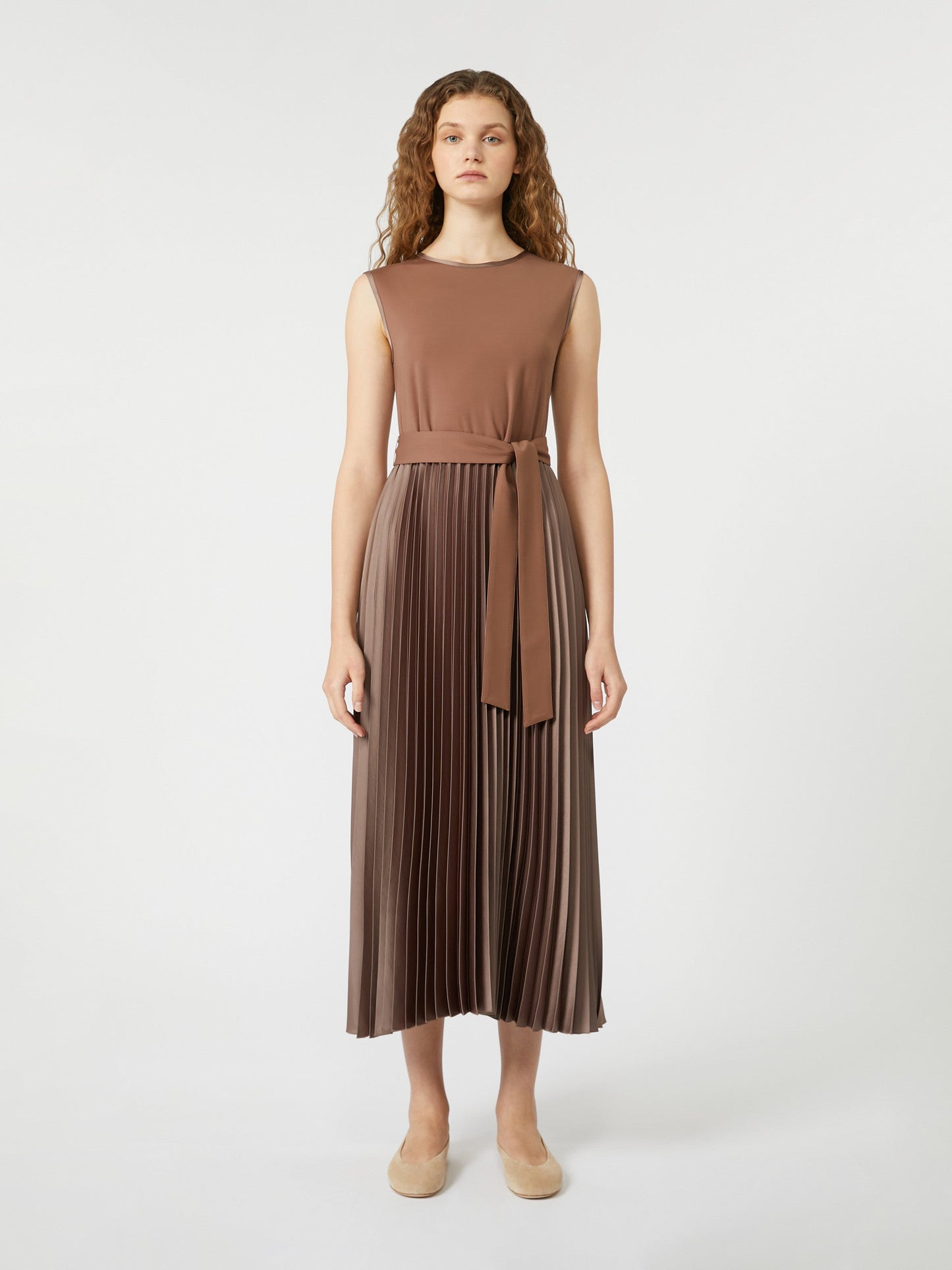 Sleeveless jersey dress