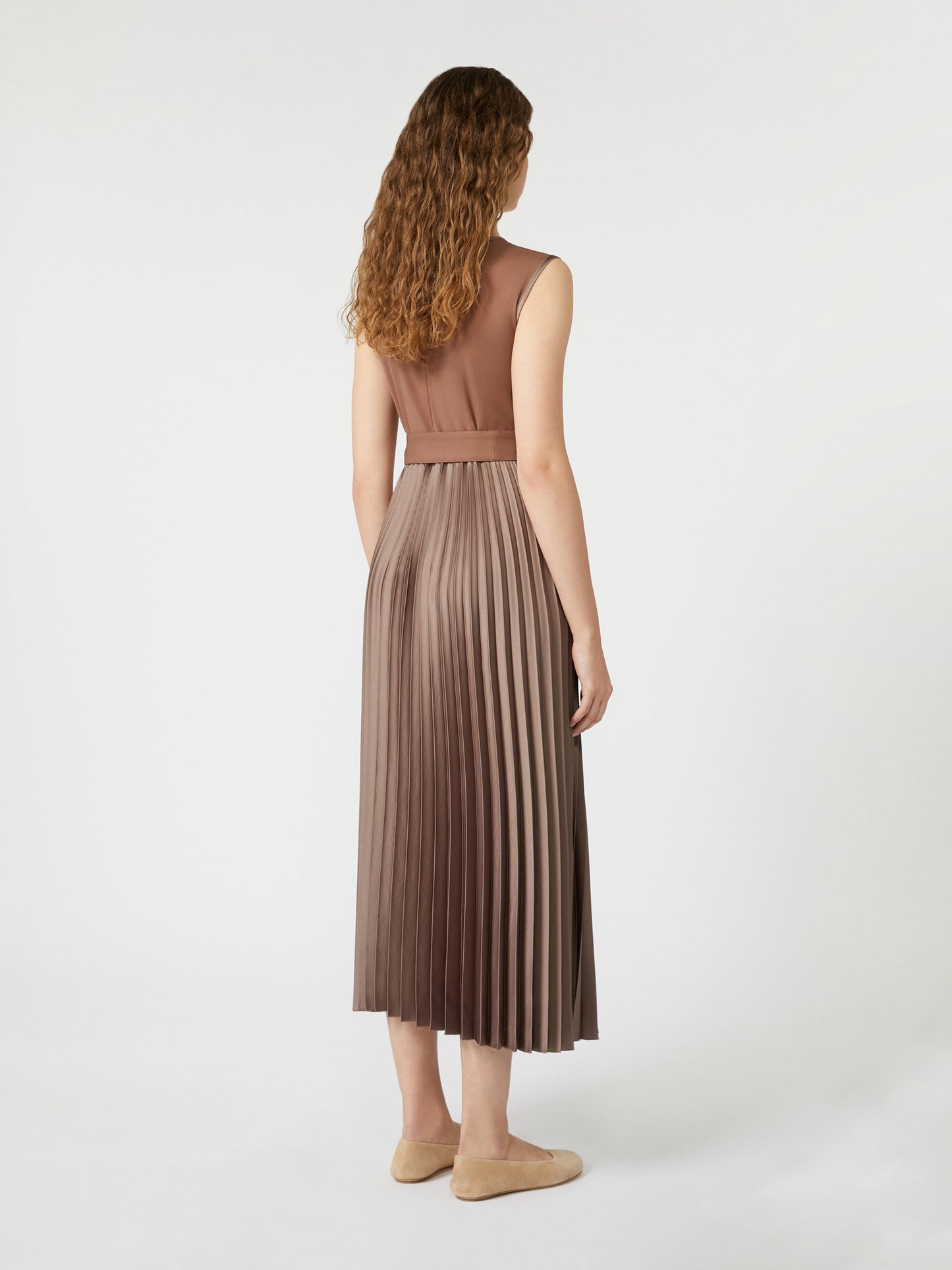 Sleeveless jersey dress