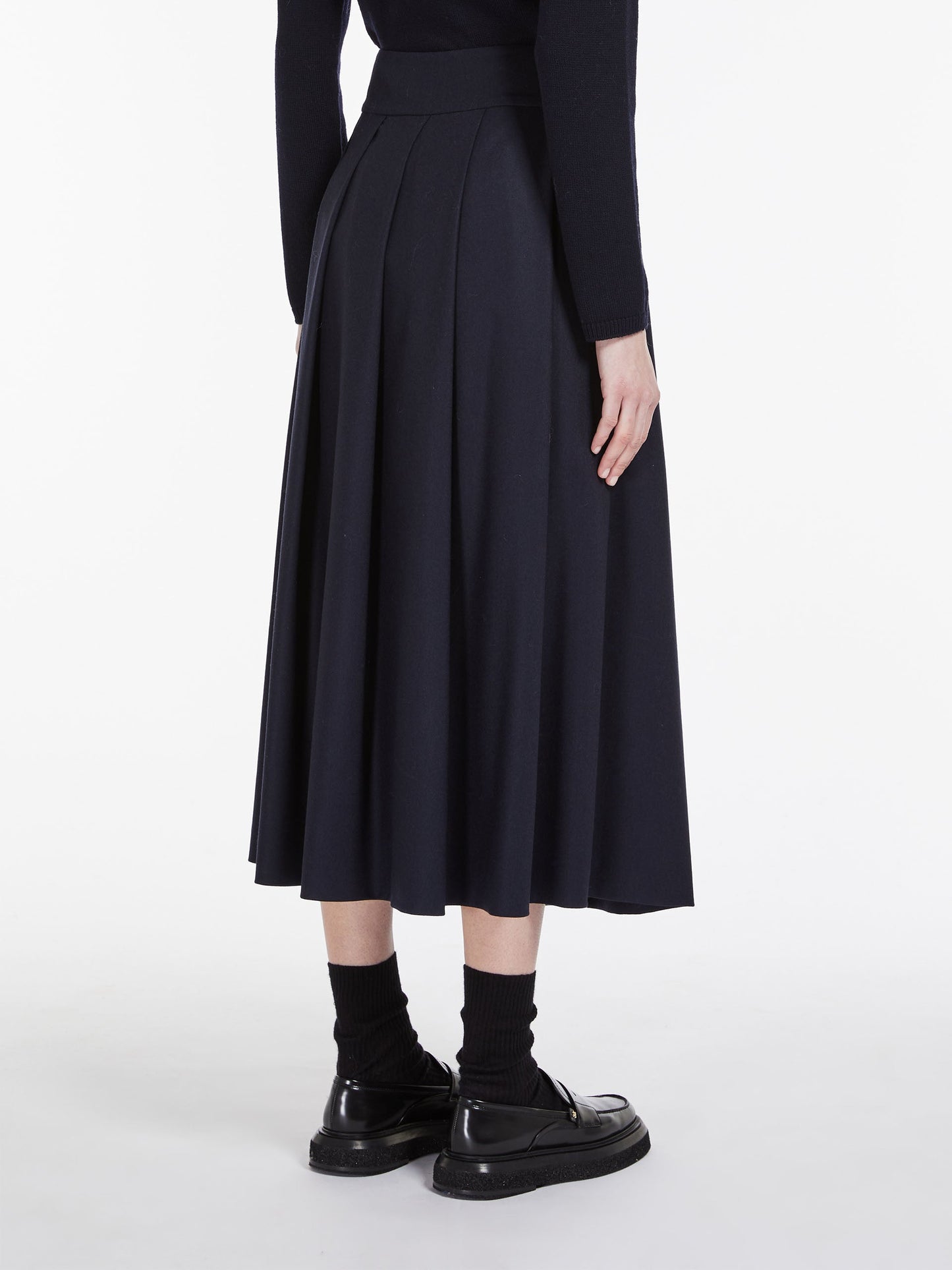 Wool pleated skirt