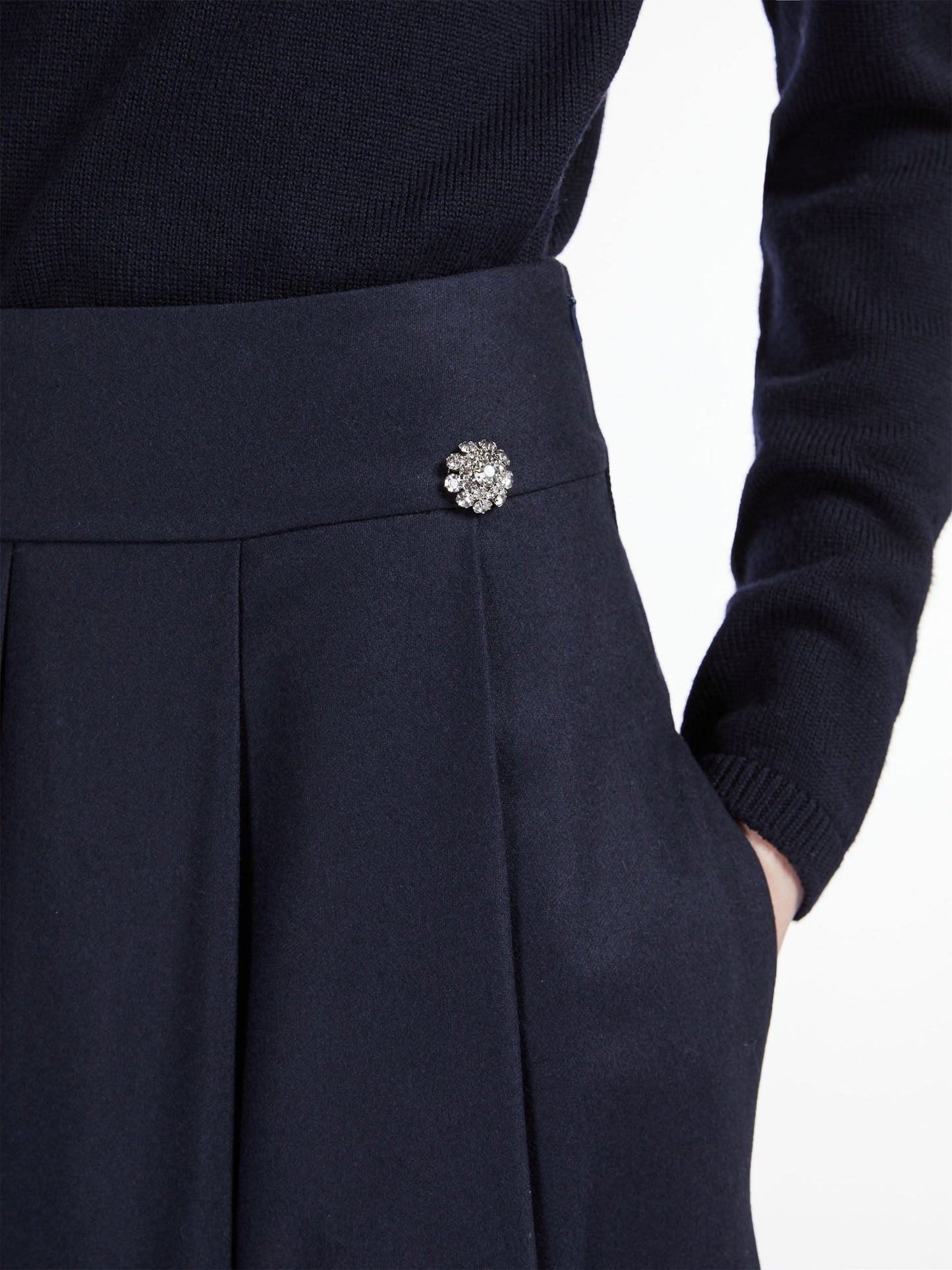 Wool pleated skirt