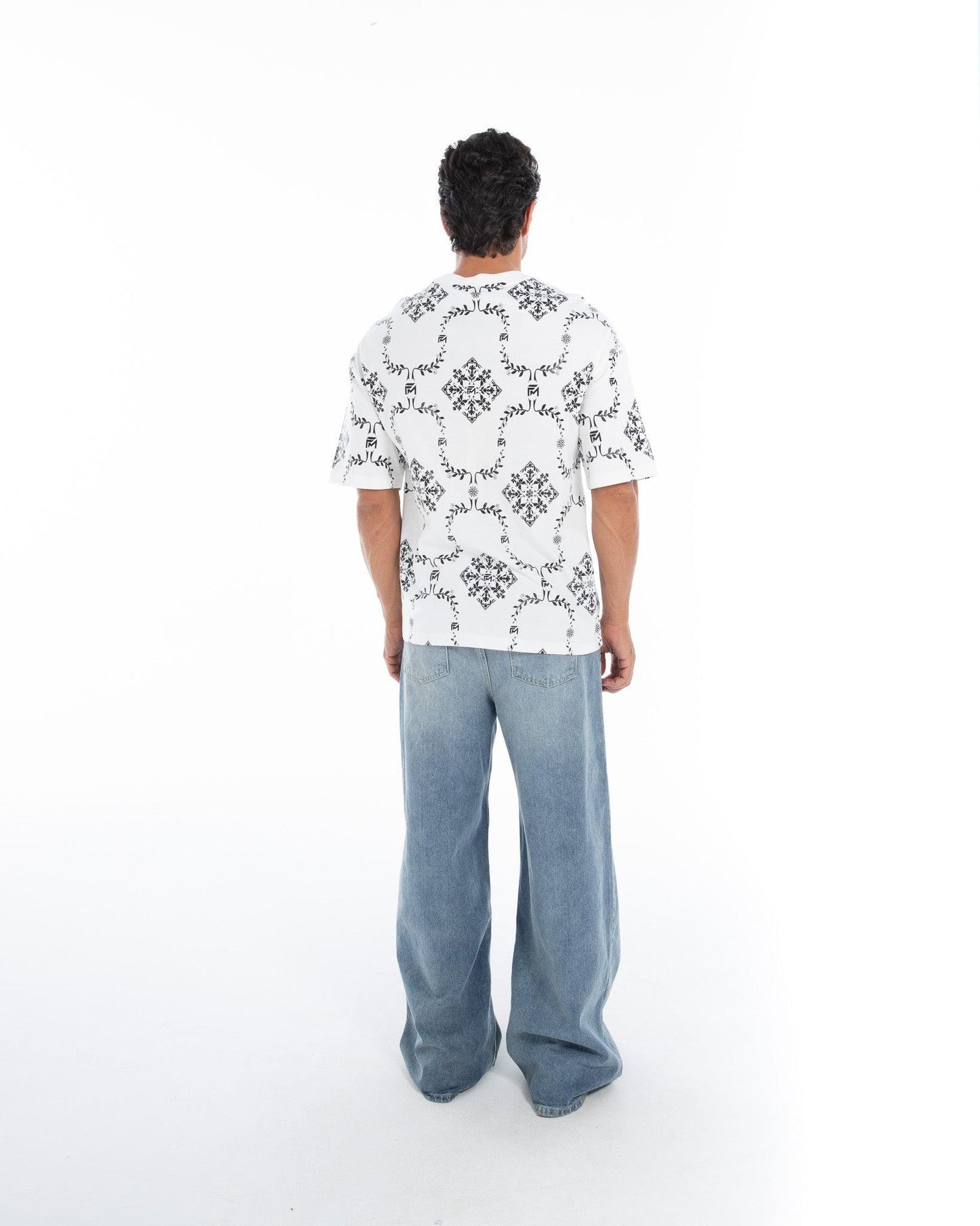 Reflective Edge T-Shirt: Black & White – FM Streetwear